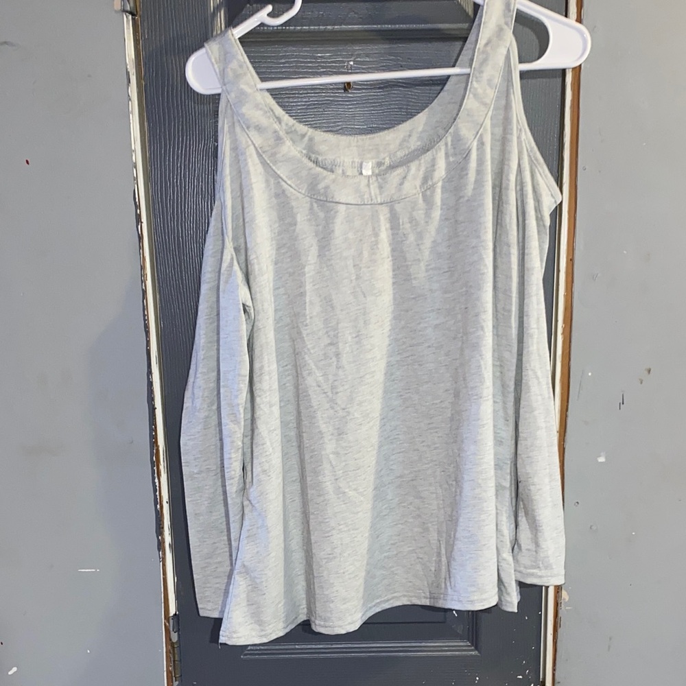 Women's Gray Long Sleeve Top
